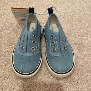 NWT Gymboree chambray pull on sneakers
